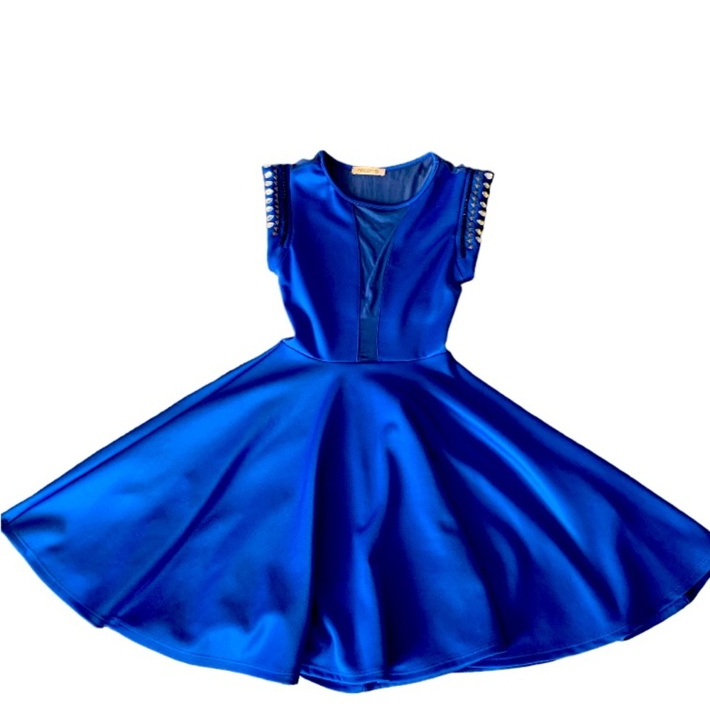 Arden B. Dress